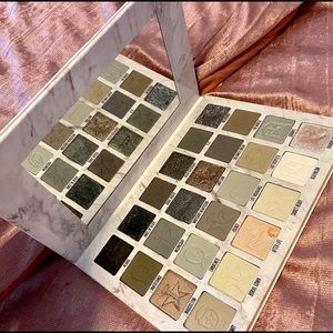 Jeffree Star Cosmetics Cremated Palette